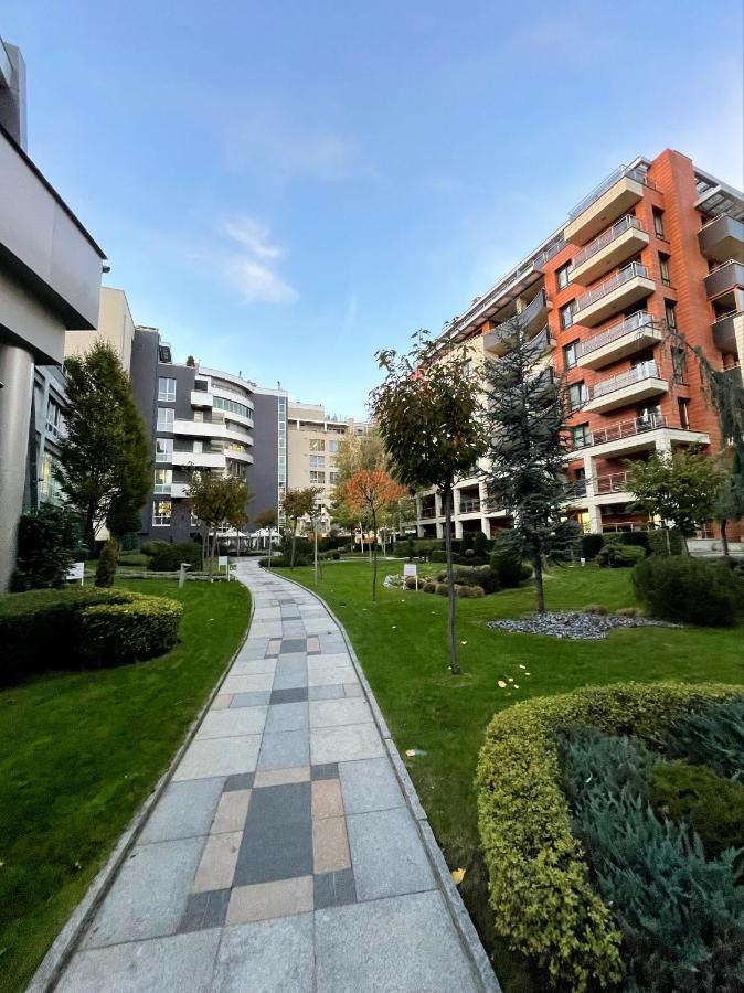 Luxury Gated Apartment Sofia Exterior photo